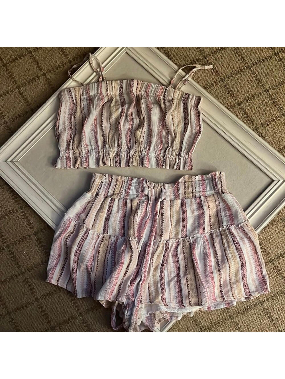 Cotton Candy LA BoHo pattern crop top w matching shorts and ruffle detail. M